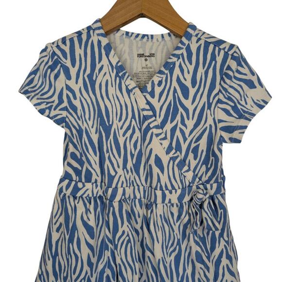 DVF x Target Kids Dress Faux Wrap Girls 4T White Blue Zebra Short Sleeve - Picture 3 of 6